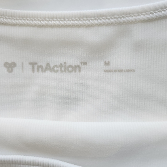 Brand new with tag Aritzia TNA size medium top. - Picture 5 of 8